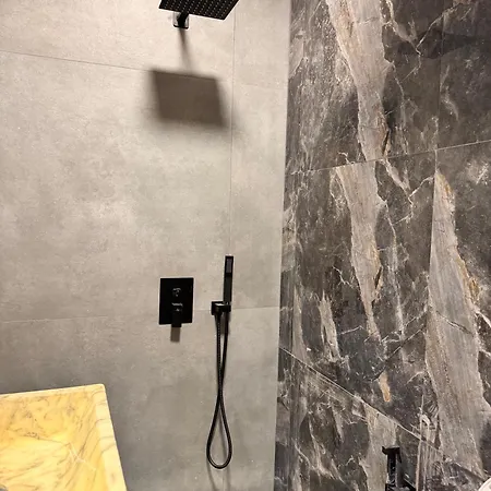 Agate Luxury 501 * Tirana